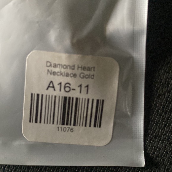 3 chokers - Picture 3 of 10